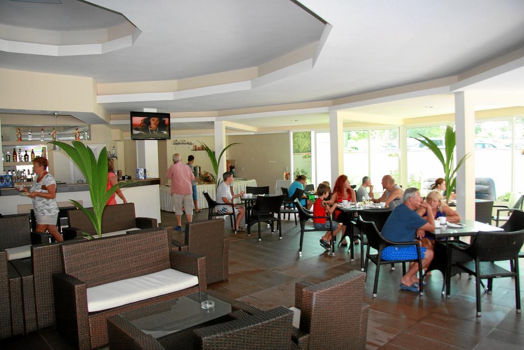 Hotel Lotos Kiten  Exterior photo